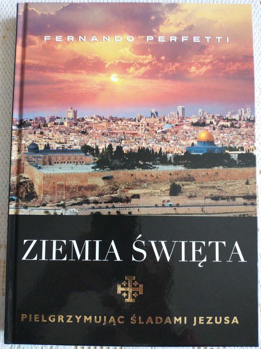 Święta ziemia książka