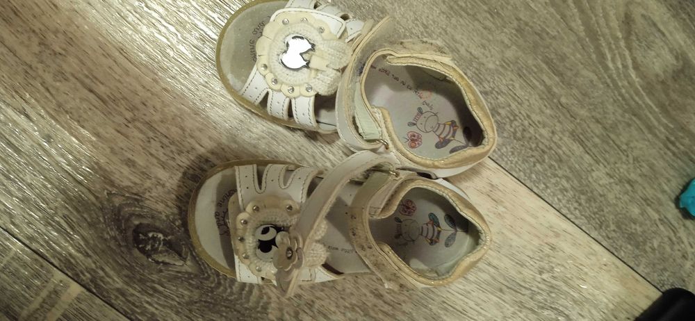 босоніжки для дівчинки  25розмір