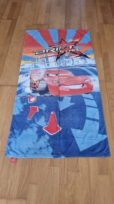 Cars - toalha de praia da Disney Pixar da D