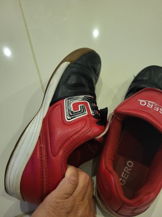 Buty czerwono-czarne r.44 , dł.wkładki 27,5