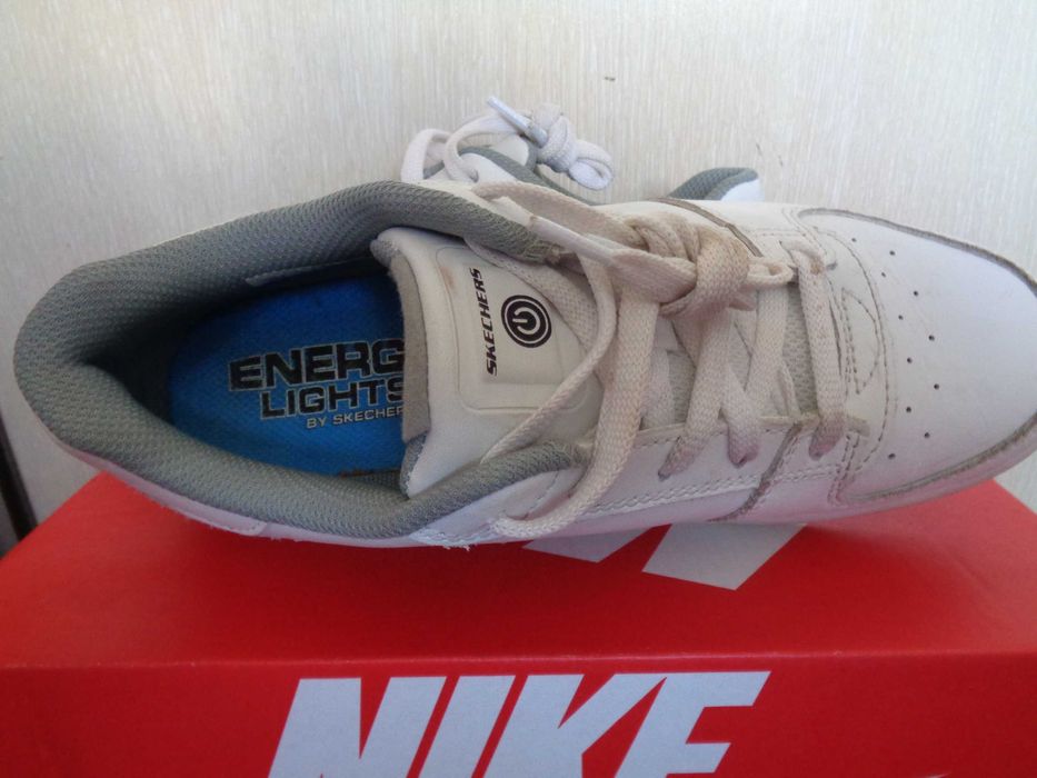 SKECHERS damskie 37.