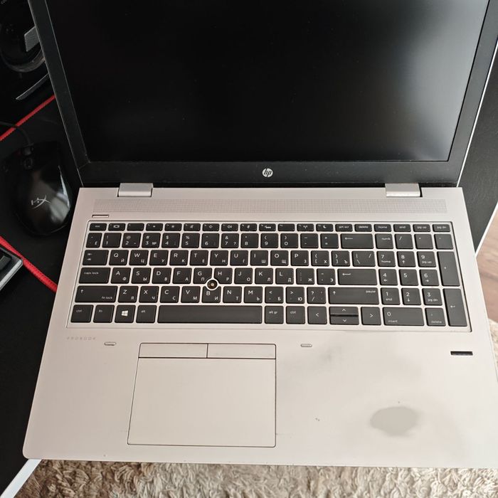 HP 15,6 fullhd, i5-8250u/ddr4 4gb/ssd m2 100gb батарея 2 часа