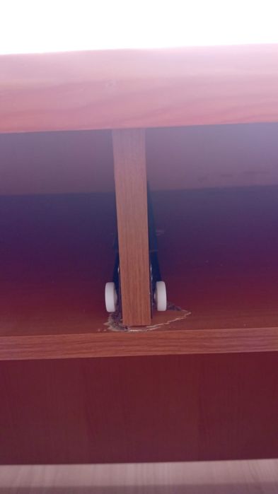 Secretária com gaveta