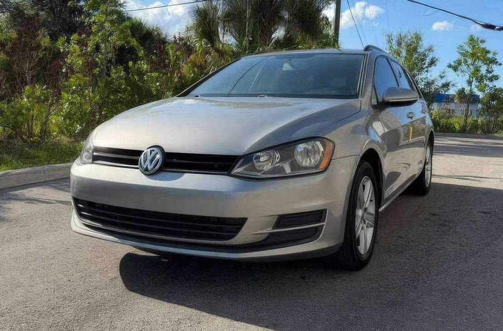 Volkswagen Golf SportWagen SE      2015
