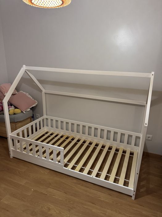Cama Montessori Branca em caixa (90x190)