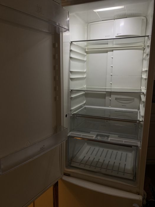 Холодильник Electrolux