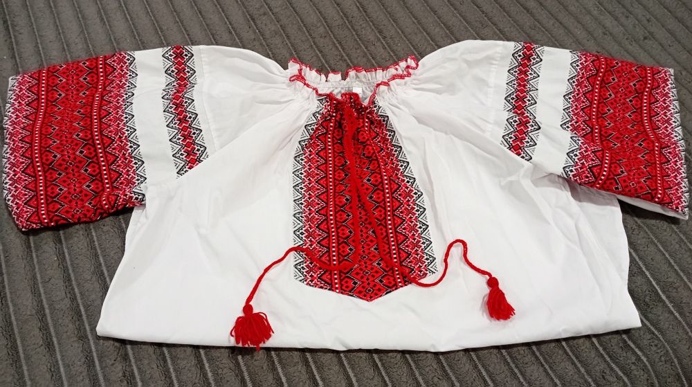 Вишиванка для дівчаток