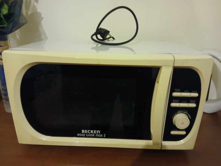 Microondas marca Becken