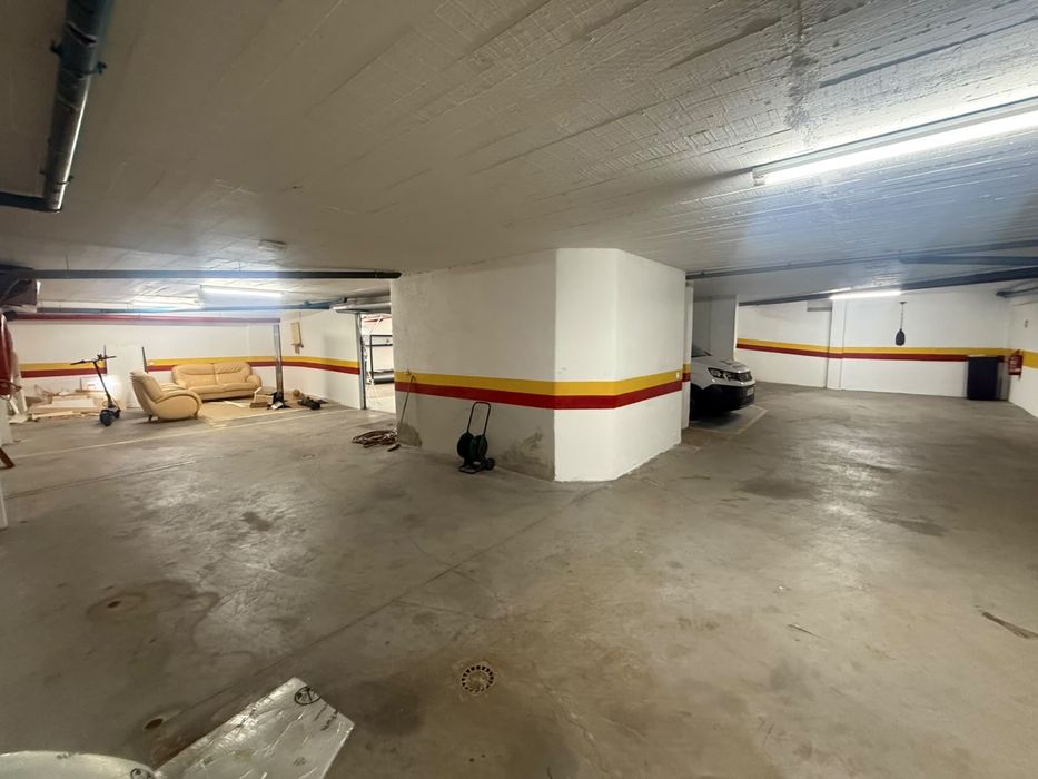 Garagem armazem em Massama Norte 260m2