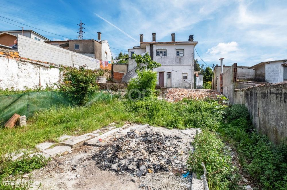 Moradia com 5 habitações e terreno com 528 m2 - Ermesinde, Valongo