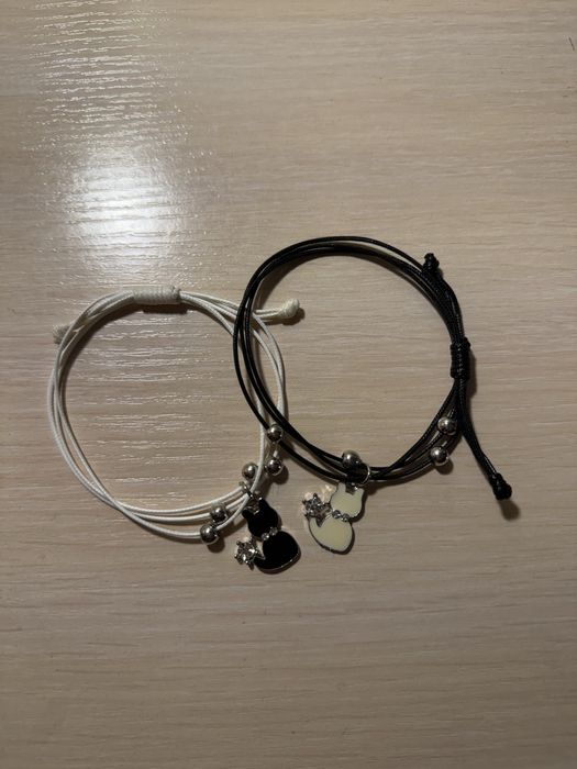 парні браслети з котами