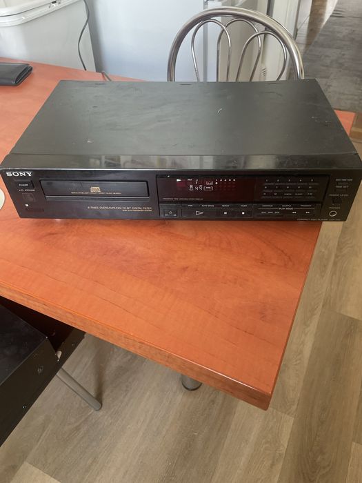 Odtwarzacz CD Sony CDP-590