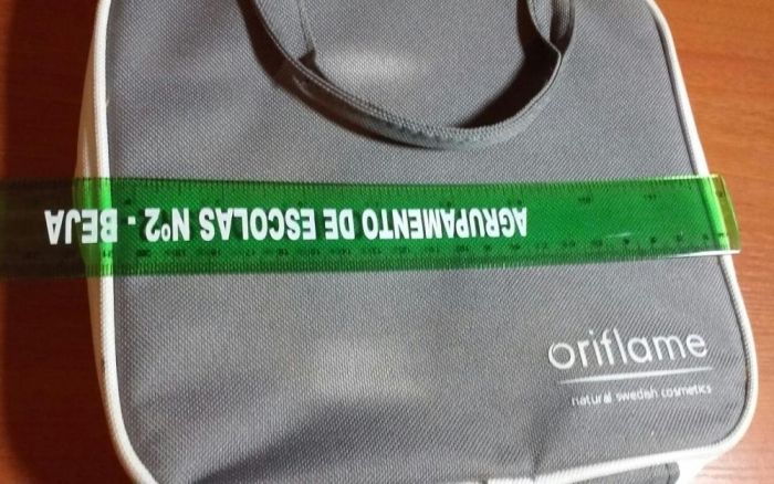 Malinha da Oriflame para maquilhagem