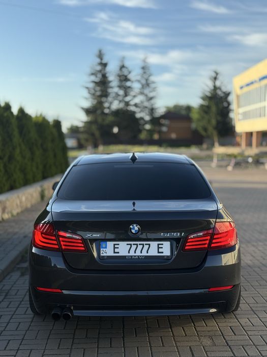 Продам BMW F10 528i в ідеальному стані