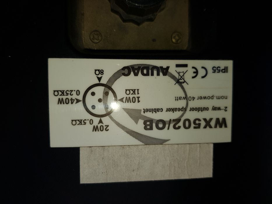 5 Colunas Audac WX502 /OB 40 watts pretas para exterior.