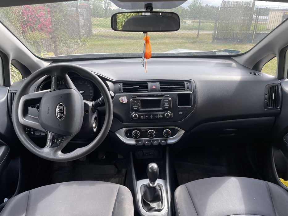 Kia Rio uszkodzona
