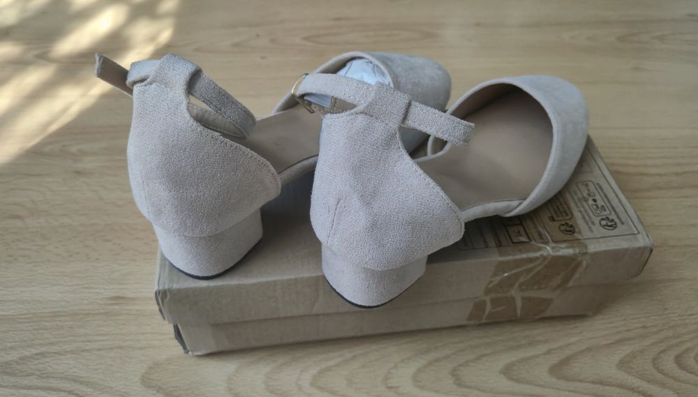 Nowe Sandałki / Czółenka 39