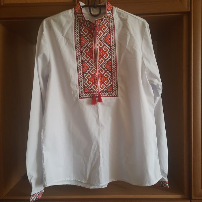 Чоловіча вишиванка,нова,розмір М