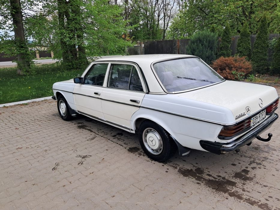 Продам Mersedes W123 200 дизель