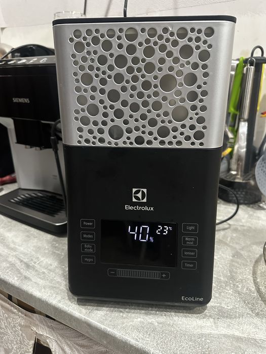 Зволожувач повітря Electrolux серії Yoga Healthline