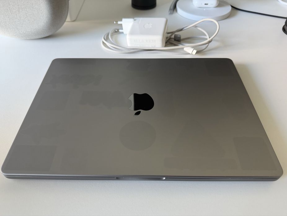 MacBook Pro 14” M2 Pro 16GB RAM 512GB SSD