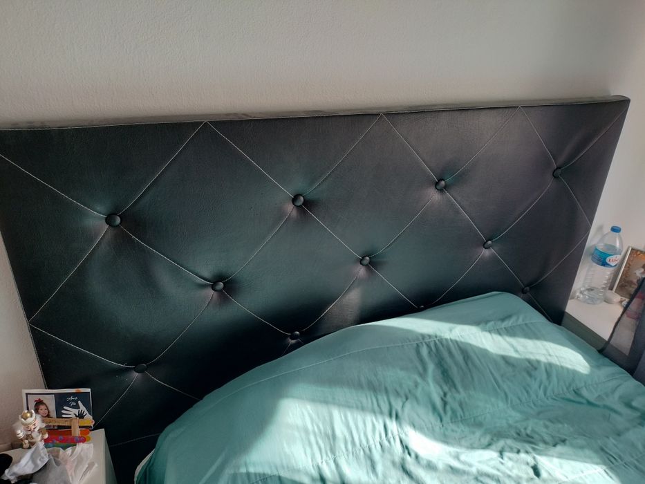 Cama de casal com cabeceira