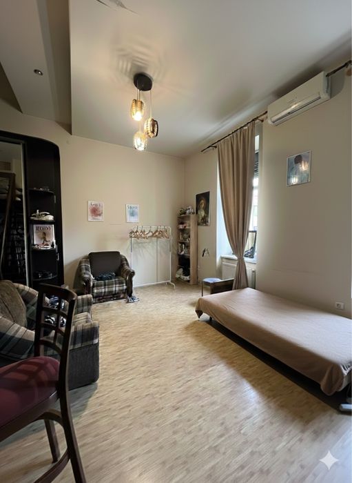 Продаж 3 кім. квартири вул. Собранецька