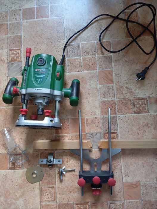 Фрезерная машинка DWT