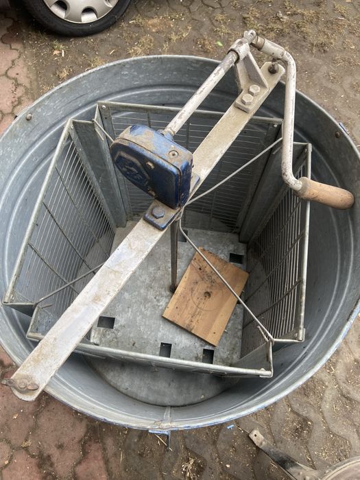 Miodarki pszczelarskie ANTYK!! Dwie sztuki