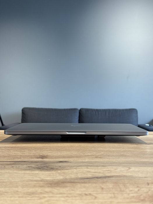 MacBook Pro 16 2019 i9 2.4ghz 32/512gb AMD 5300m 4gb !! Гарантія !!