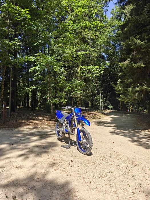 Yamaha YZ 125 matrículada