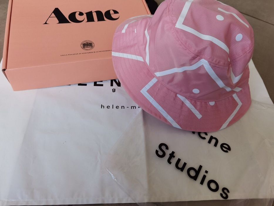 Панама Acne Studios в фірмовій коробці