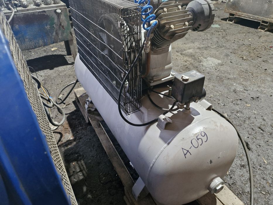 Продам компрессор  4квт