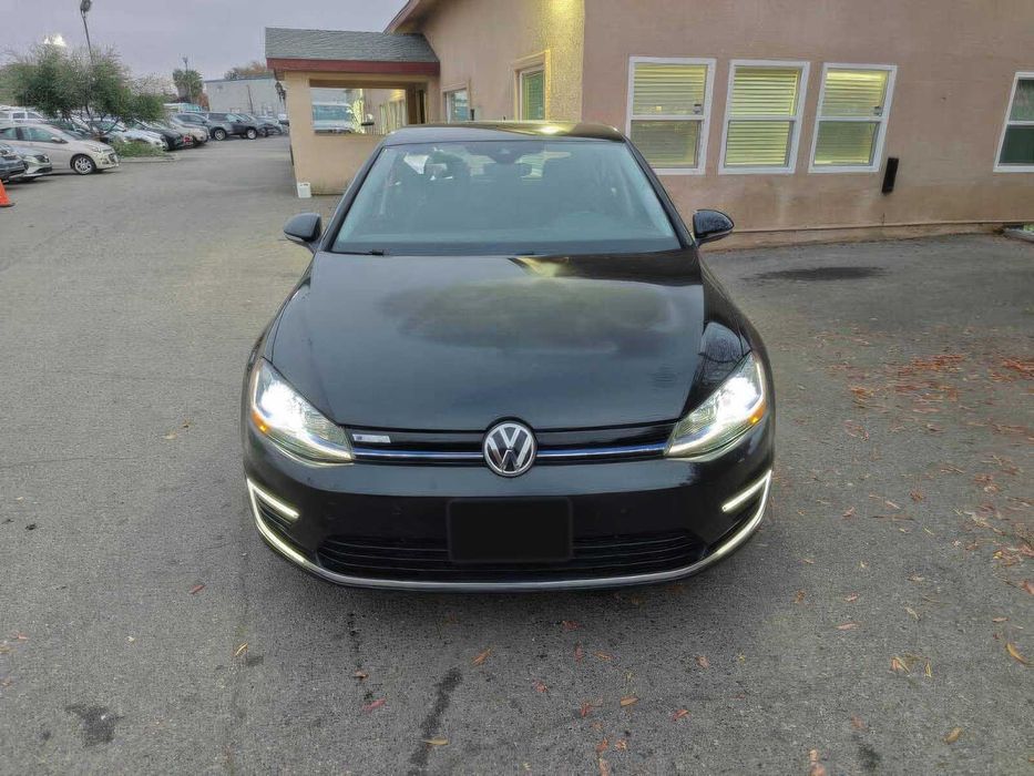 Volkswagen e-Golf SEL Premium      2019