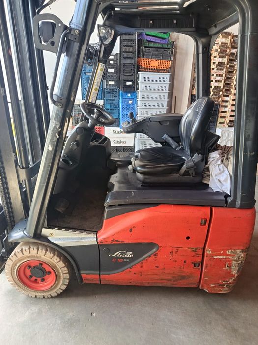 Vende Empilhador LINDE 8000h