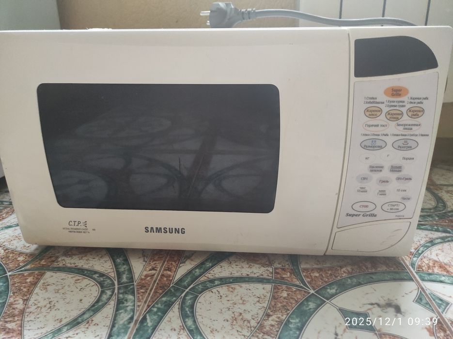 Микроволновка Sumsung гриль