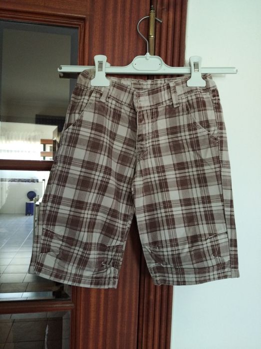 Calções de menino tamanho 4 anos