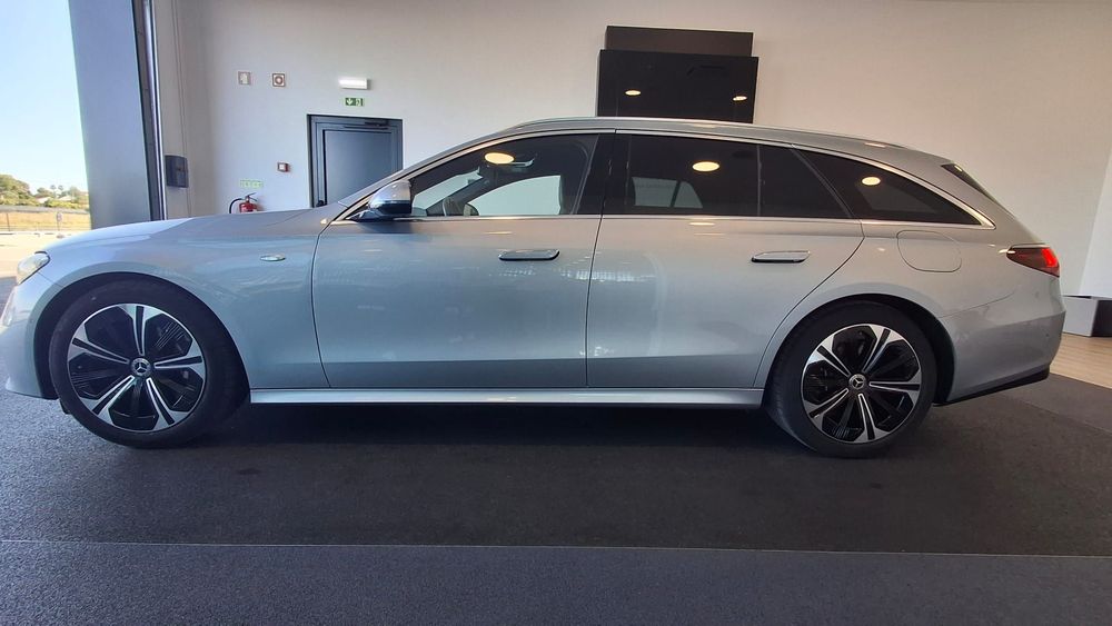Mercedes-Benz E 300 de Avantgarde
