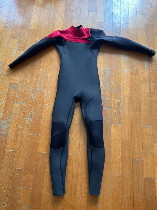 fato surf o´neil hyperfreak 5/4 + o´neil epic 3/4 16 anos rapaz