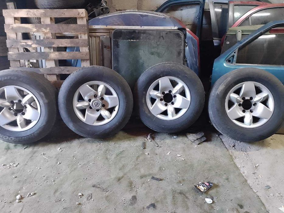 Диски с резиной Ниссан р16 6x139.7 	16x8 ET10   в идеальном состоянии