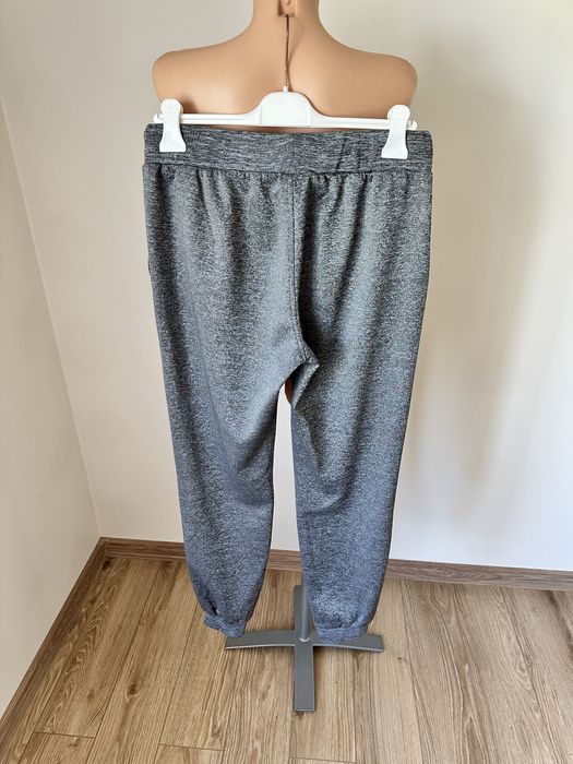 Damskie spodnie dresowe dressy ellesse rozmiar 40