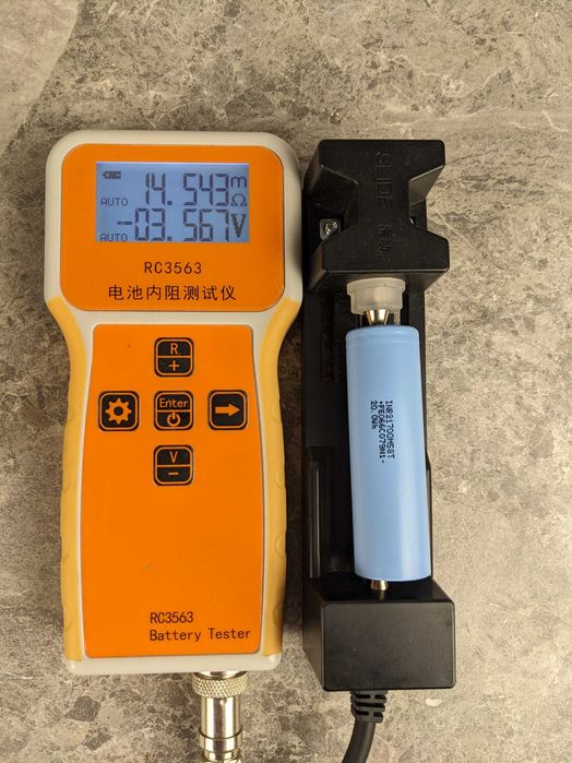 Акумулятор LG M58T 21700 найбільш ємкий 5800 mAh, сині