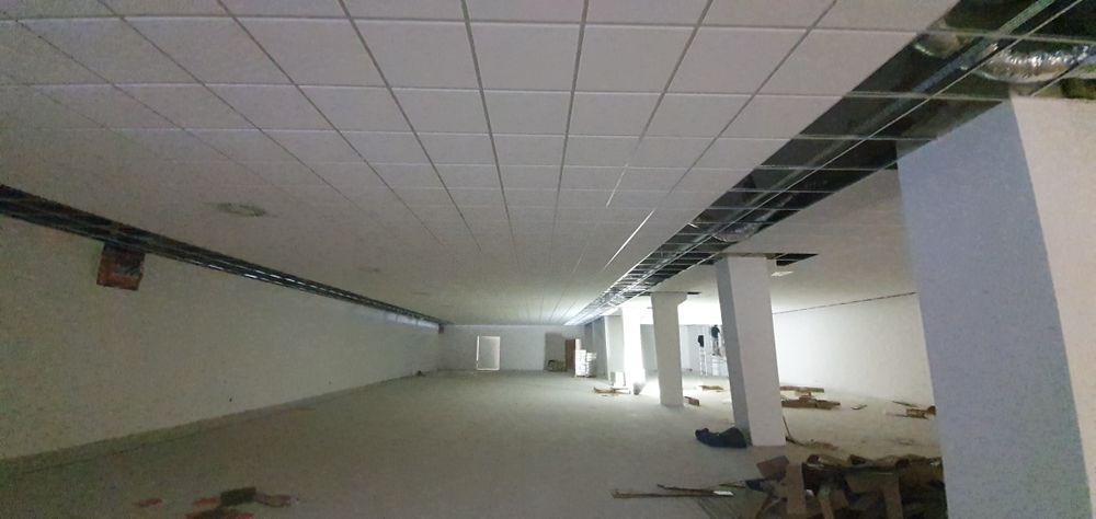 Montaż sufitów podwieszanych, systemowych owa