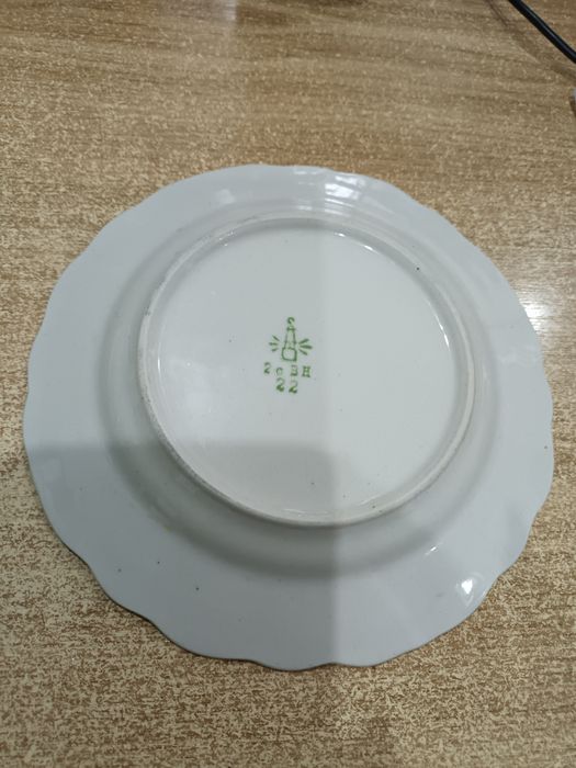 Тарелки СССР разные