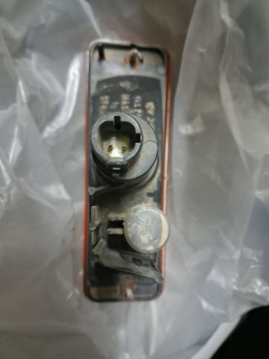 Pisca da frente esquerdo para Terrano 2 e Ford Maverick