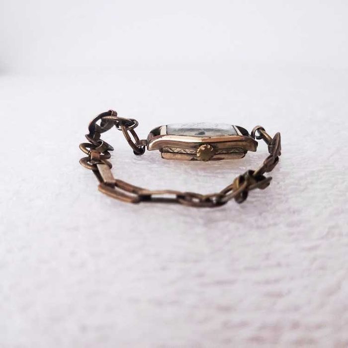 Relogio antigo de corda banhado a ouro de 20 microns A funcionar