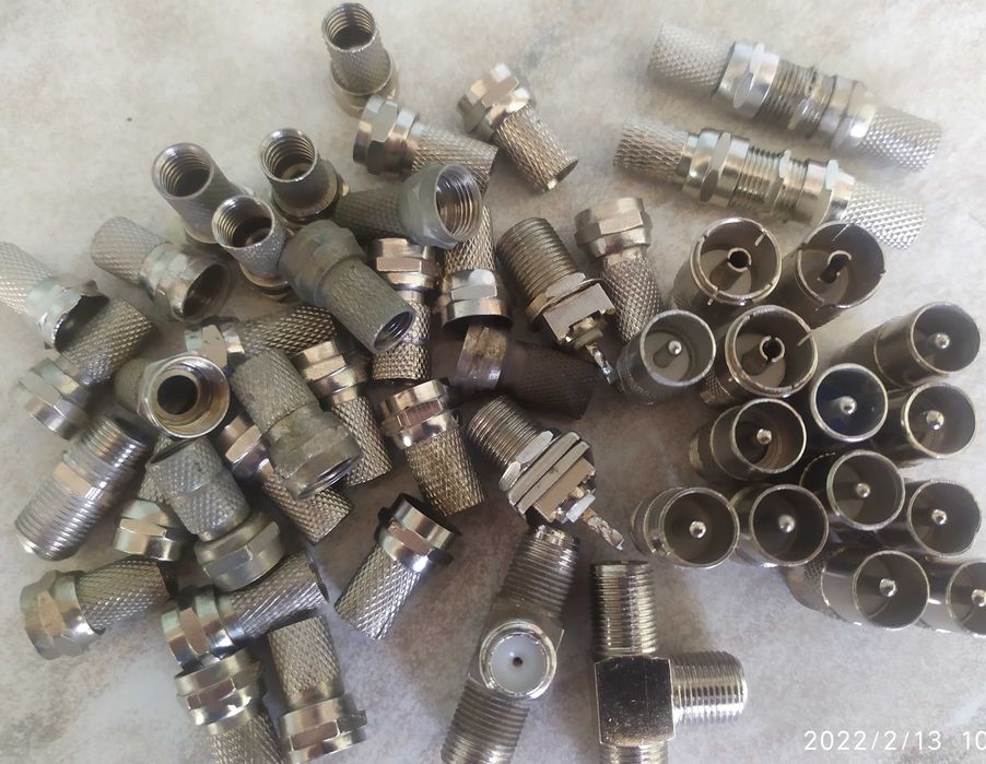 Элементы для монтажа телевизионного/спутникового подключения