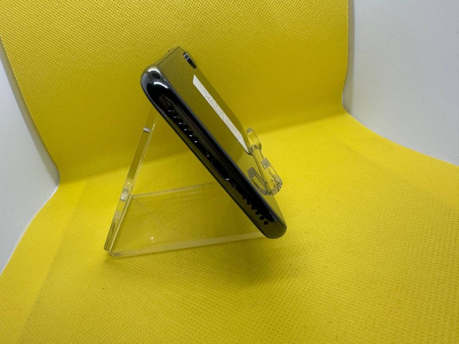 iPhone 10 X у кольорі Space Gray 64GB.