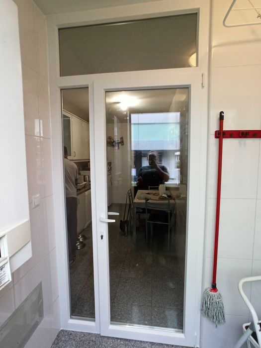 Janelas e portas PVC novas