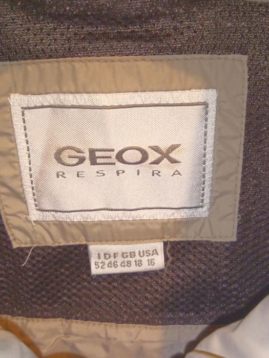 Куртка жіноча GEOX. об'єм 120, рукав 68, довжина з спини 70, плечі 44.
